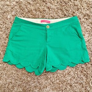 Lilly Pulitzer Green Scallop Hem Shorts